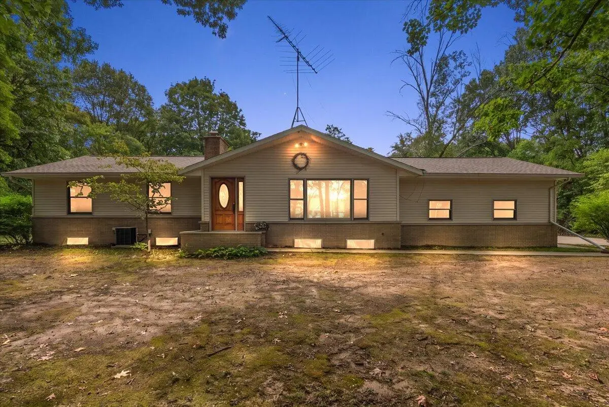 28193 60th, Lawton, MI 49065 - #1