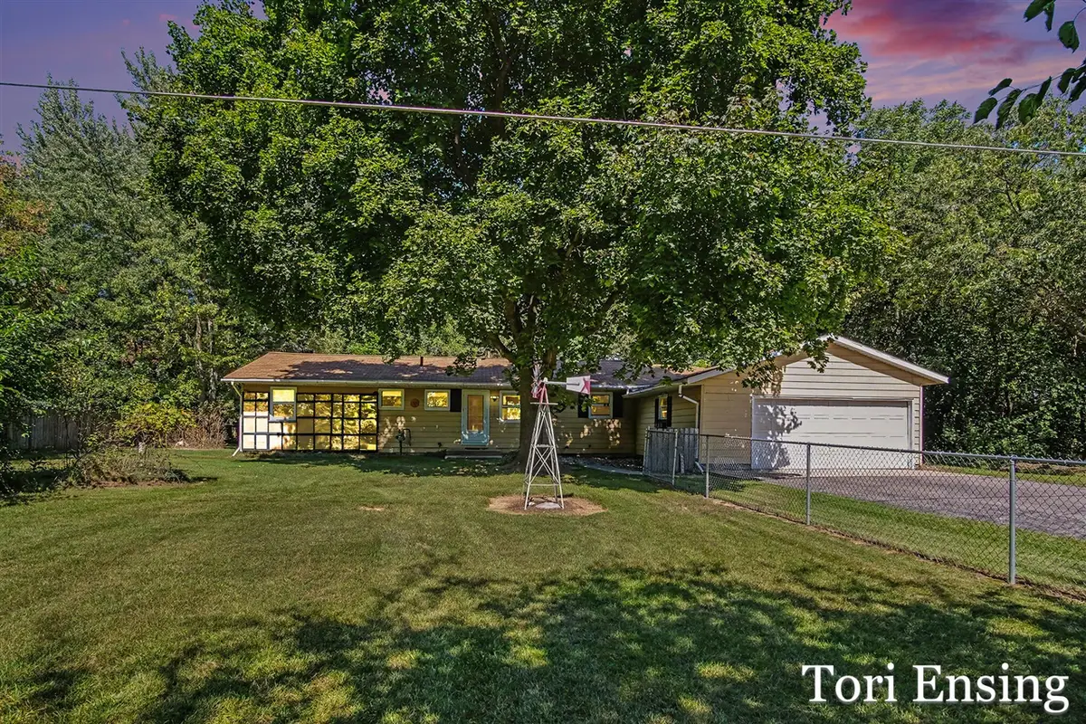 9054 Baker, Greenville, MI 48838 - #1