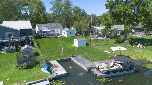 4661 Forest, Waterford, MI 48328