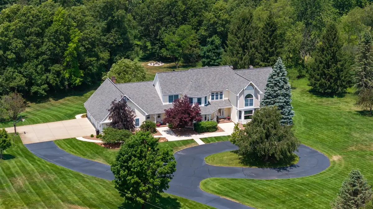 6190 Browns Lake, Jackson, MI 49203 - #1