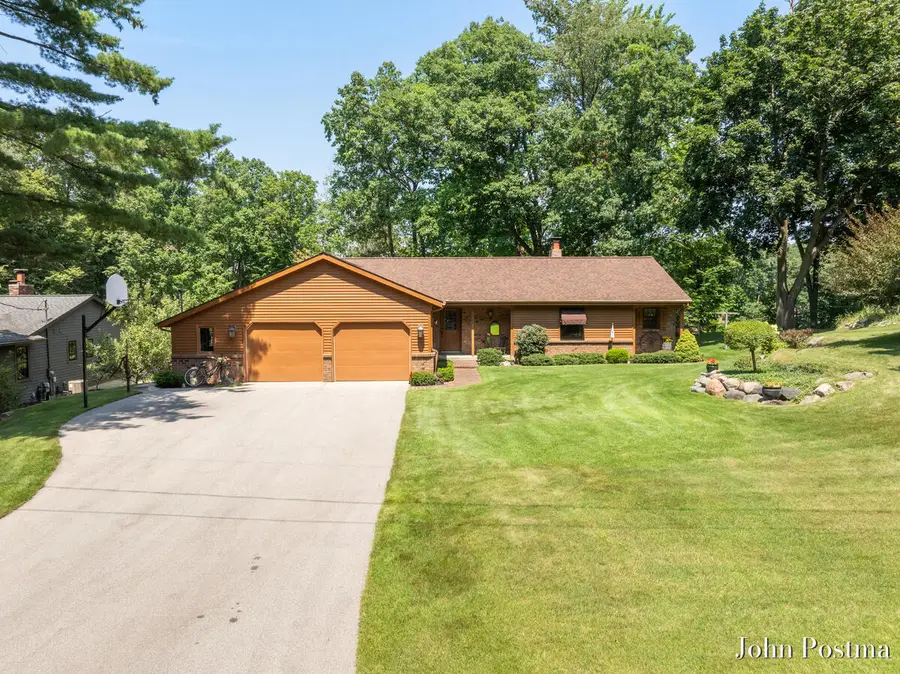 7786 Thornapple Bayou, Grand Rapids, MI 49512 - #2