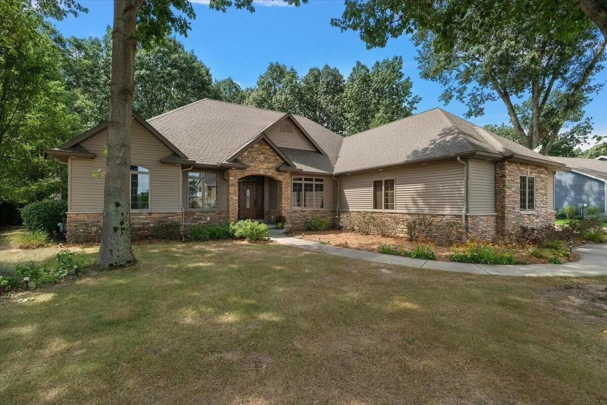 3958 Fox Woods, Saint Joseph, MI 49085 - #1