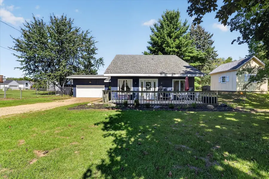283 E Pine, Cedar Springs, MI 49319 - #3