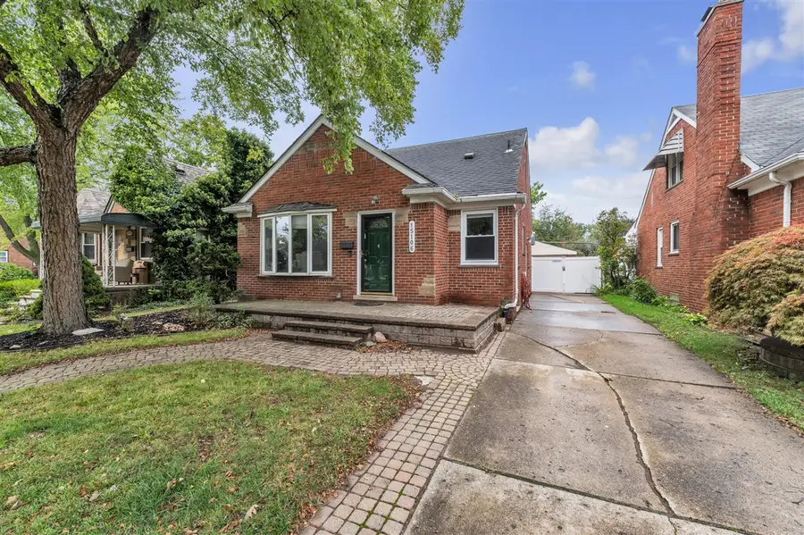 15106 White, Allen Park, MI 48101 - #3