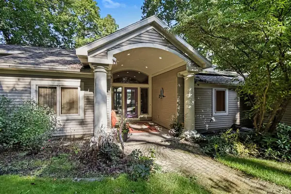 7135 Mccords, Alto, MI 49302