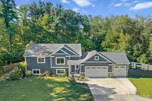 2939 5 Mile, Grand Rapids, MI 49525