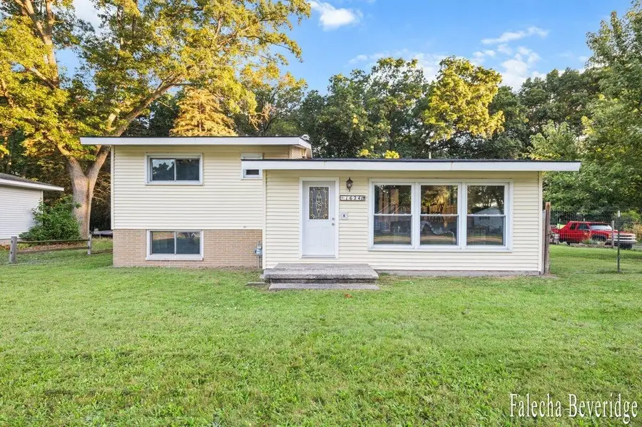 1624 W Giles, Muskegon, MI 49445 - #2