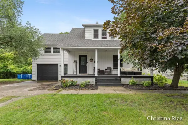 403 E Cass, Greenville, MI 48838