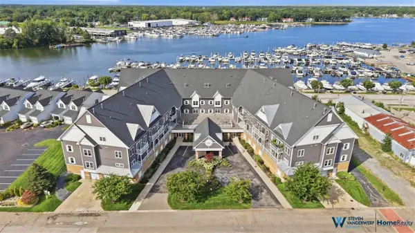 917 W Savidge #39, Spring Lake, MI 49456