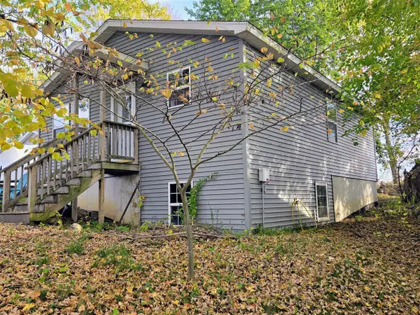 7057 Shoreline, Delton, MI 49046