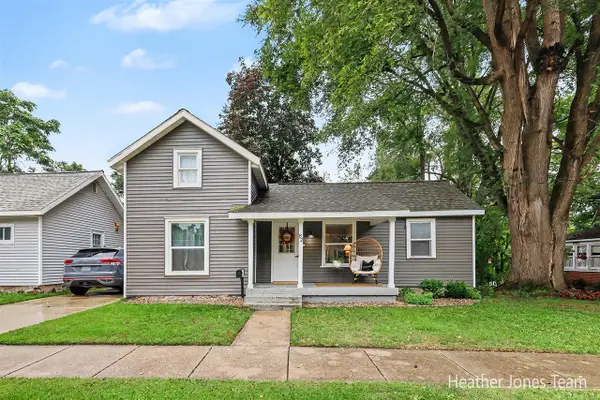 82 Grove, Sparta, MI 49345