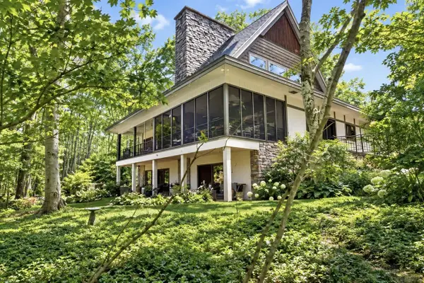 7043 Sand Dune, Sawyer, MI 49125