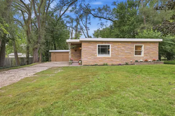 2525 Rogue River, Belmont, MI 49306