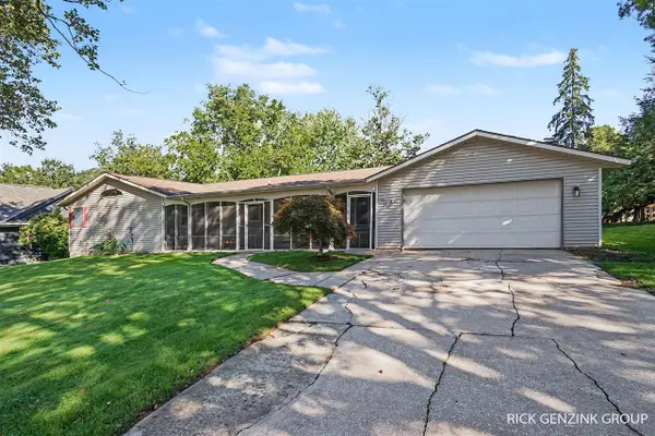 131 Sorrento, Holland, MI 49423
