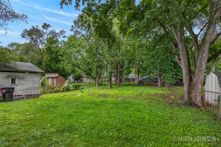 307 Ridgewood, Kentwood, MI 49548 - #3