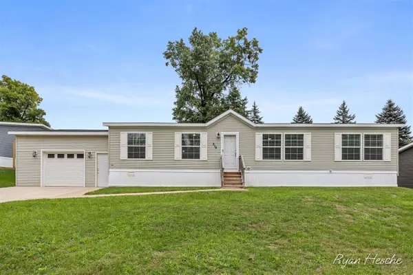 218 Whispering Creek, Ionia, MI 48846