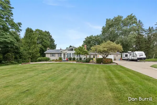 10679 Keystone, Ada, MI 49301