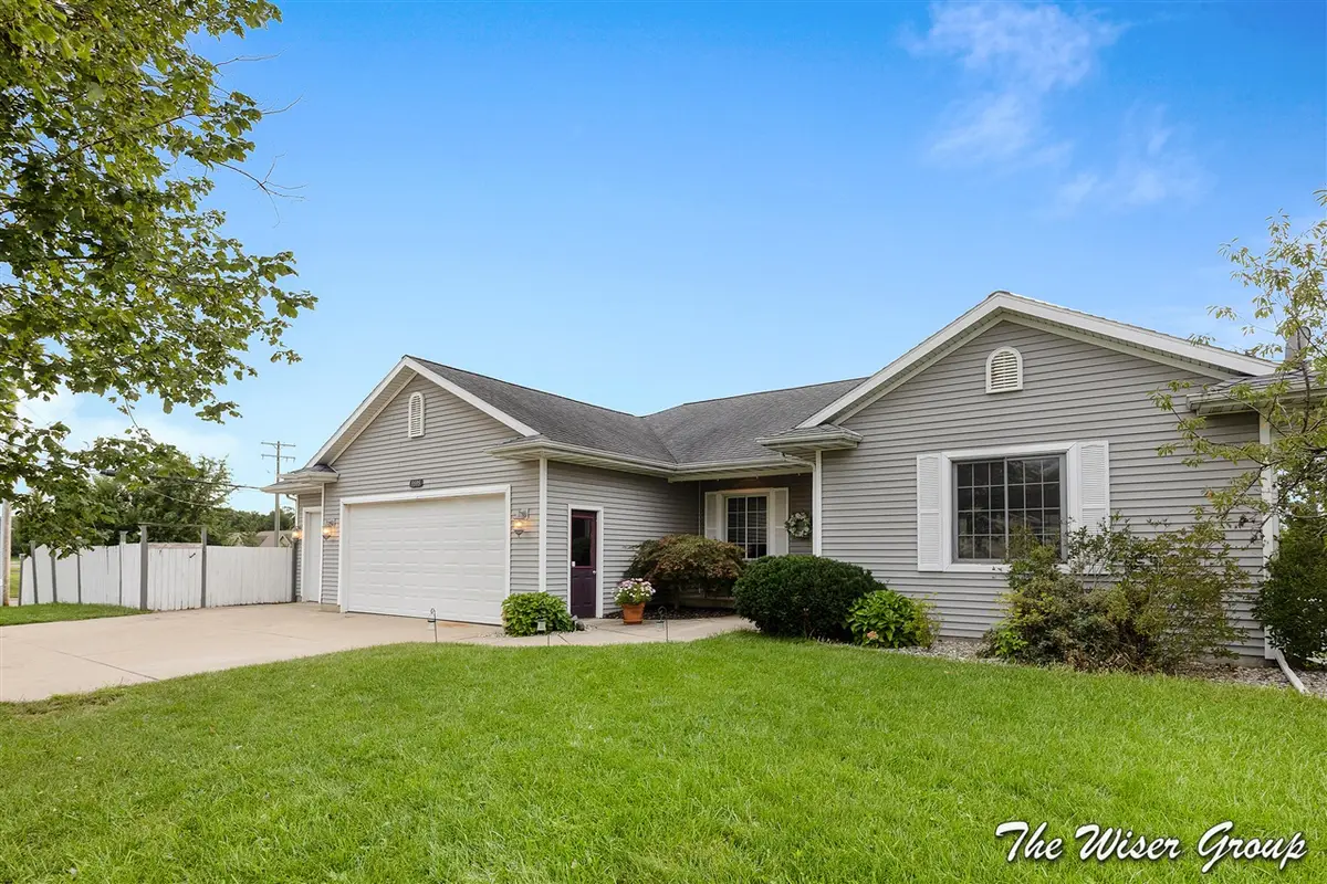 5595 Fieldstone, Wyoming, MI 49418 - #1