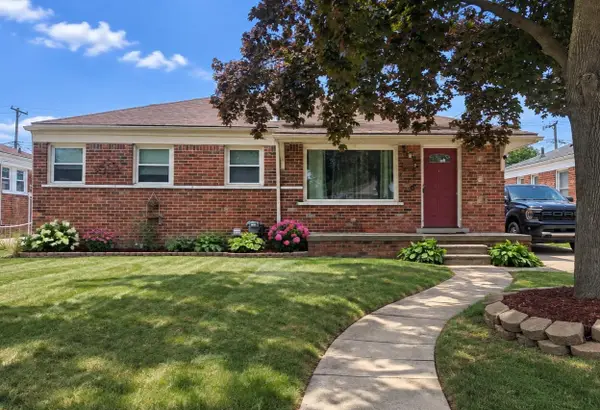 9994 E Clements, Livonia, MI 48150