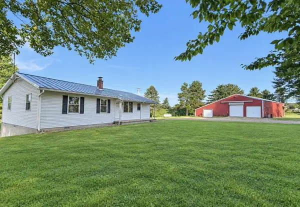 1615 Pettis, Ada, MI 49301