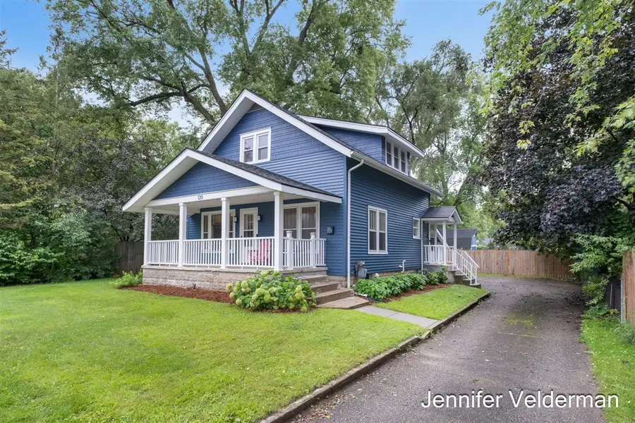 120 E Division, Rockford, MI 49341 - #2