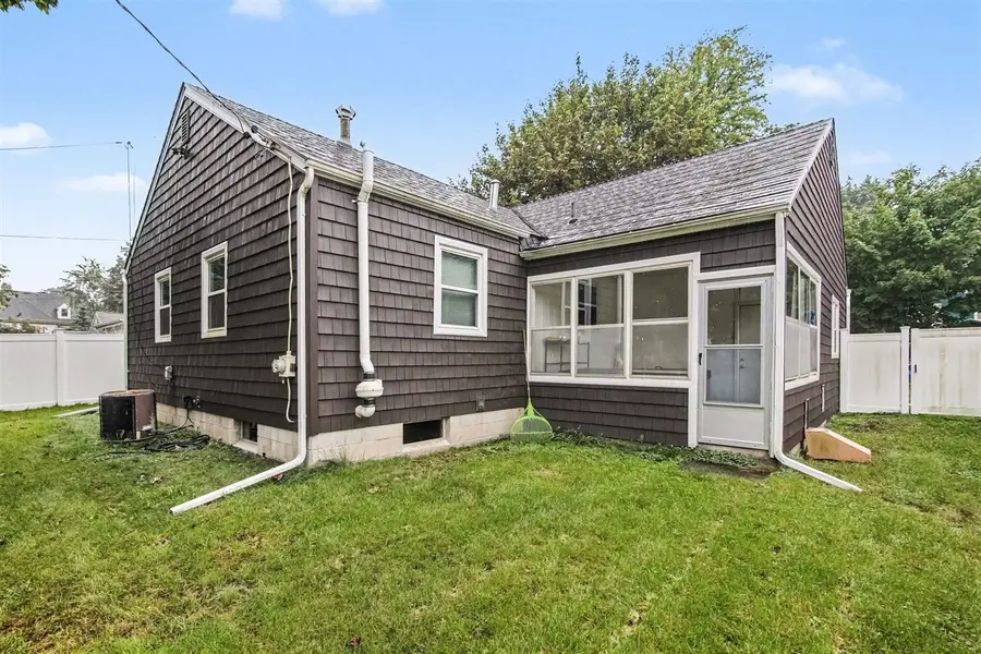 724 Crescent, Jackson, MI 49203 - #2