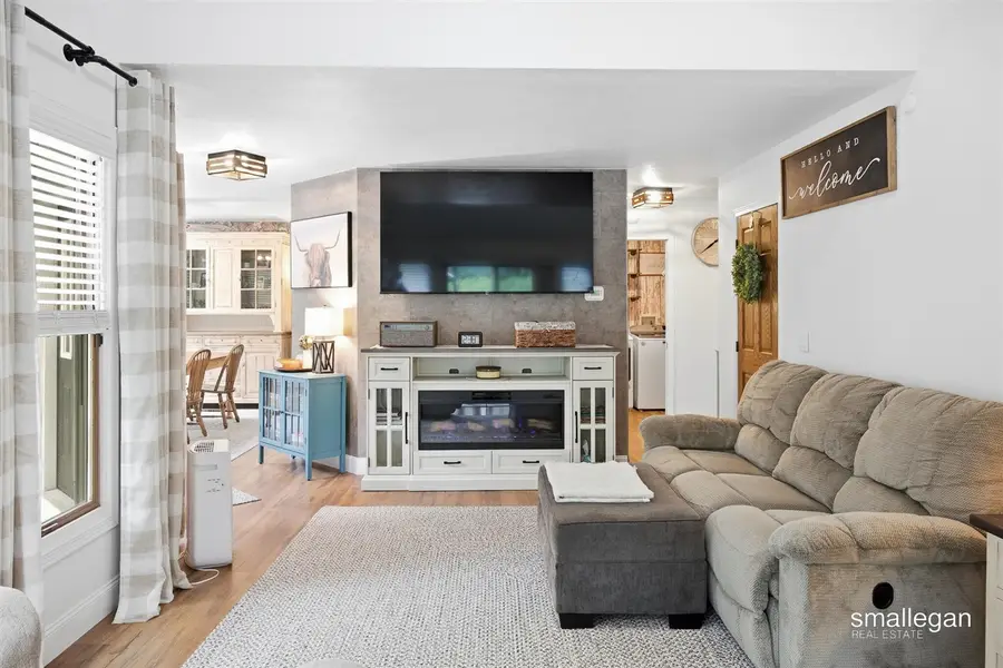 1325 S Broadway, Hastings, MI 49058 - #3