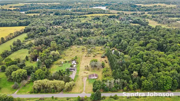 900 E Dowling, Hastings, MI 49058