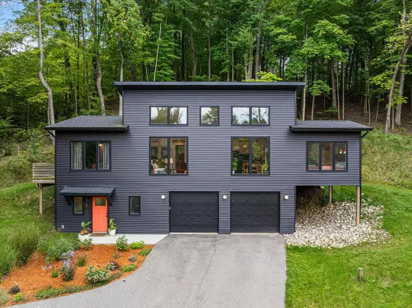 11610 Grand River, Lowell, MI 49331
