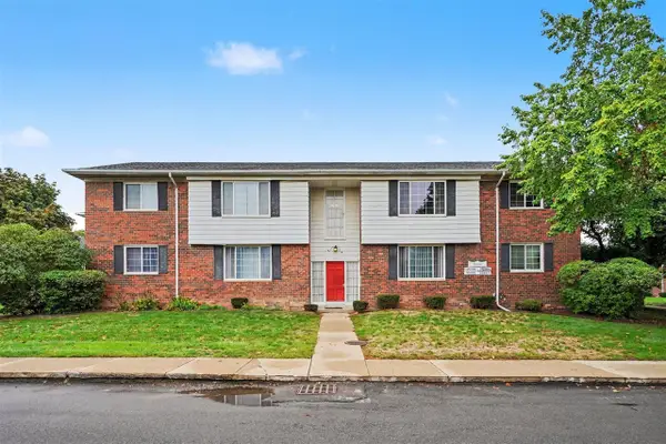 25325 Shiawassee #204, Southfield, MI 48033