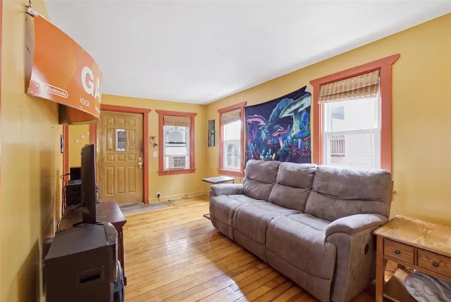 413 N 6th, Grand Haven, MI 49417 - #2
