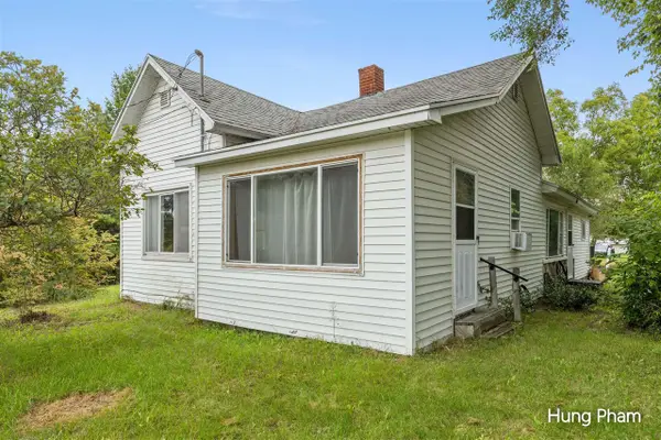 1569 S Sheridan, Stanton, MI 48888