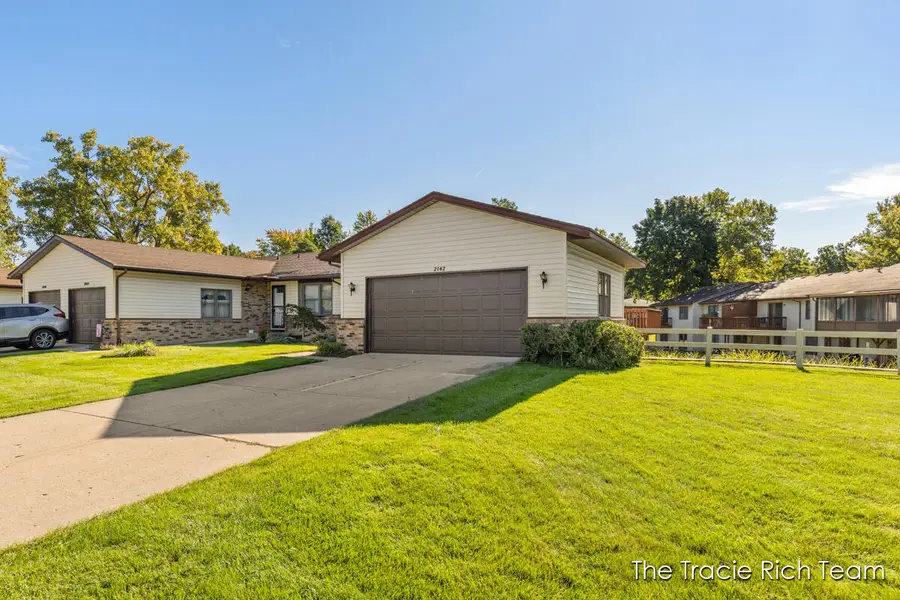 2142 Remington, Grand Rapids, MI 49505 - #2