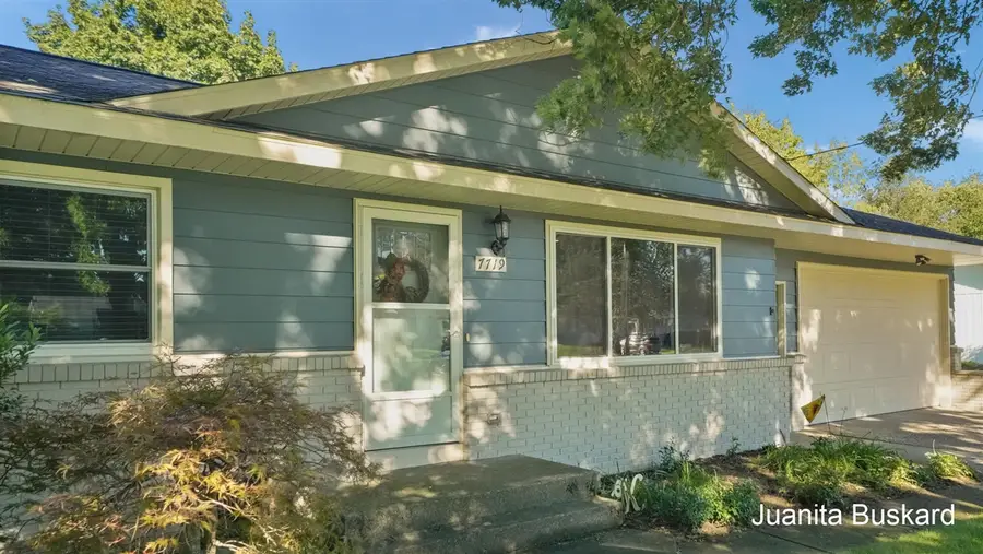 7719 Emberly, Jenison, MI 49428 - #3