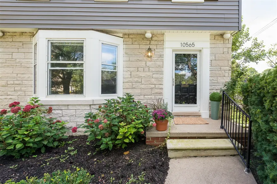 10565 Vernon, Huntington Woods, MI 48070 - #2