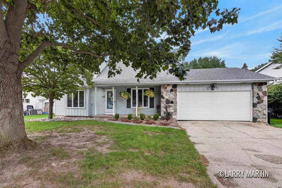 3131 Willow Creek, Grandville, MI 49418 - #2