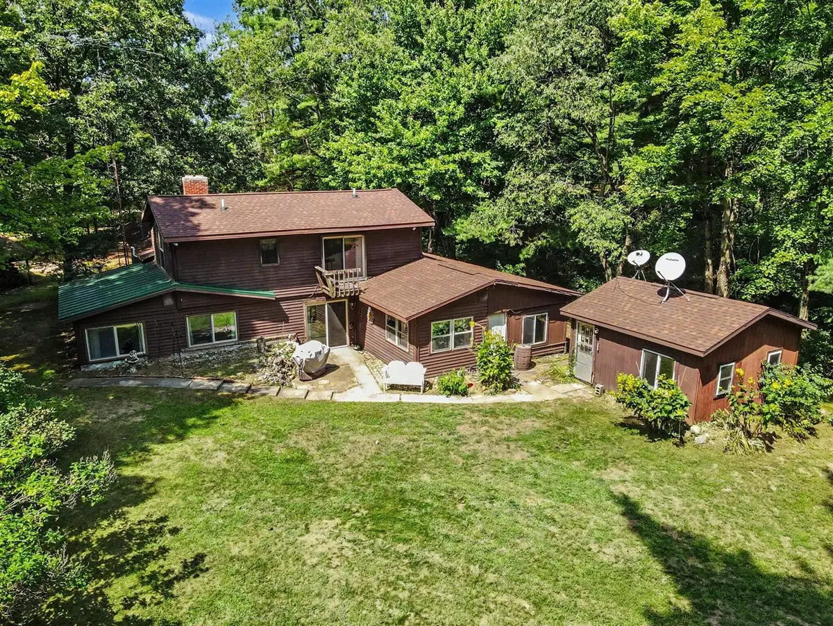 21801 W Cutler, Howard City, MI 49329 - #1
