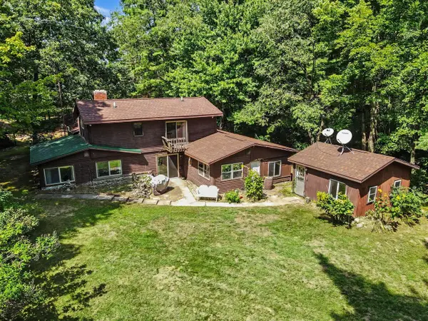 21801 W Cutler, Howard City, MI 49329