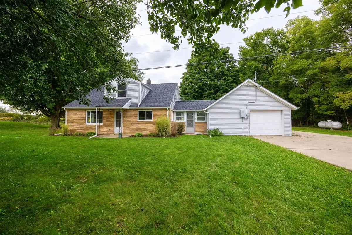 1867 E Fitchburg, Stockbridge, MI 49285 - #1
