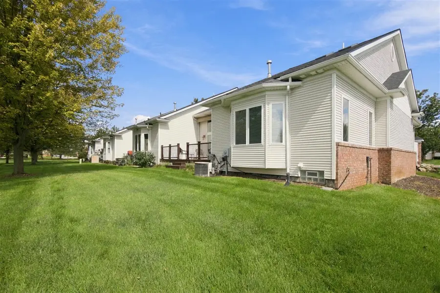 10176 Clarkshire, South Lyon, MI 48178 - #2