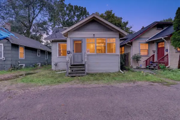 813 Hoffman, Kalamazoo, MI 49007