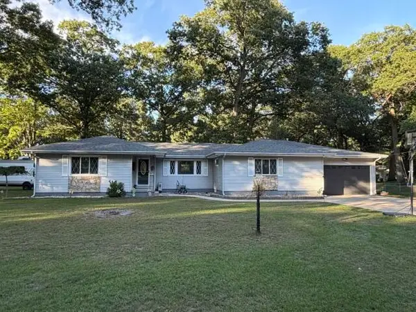 6084 Curtwood, Ludington, MI 49431
