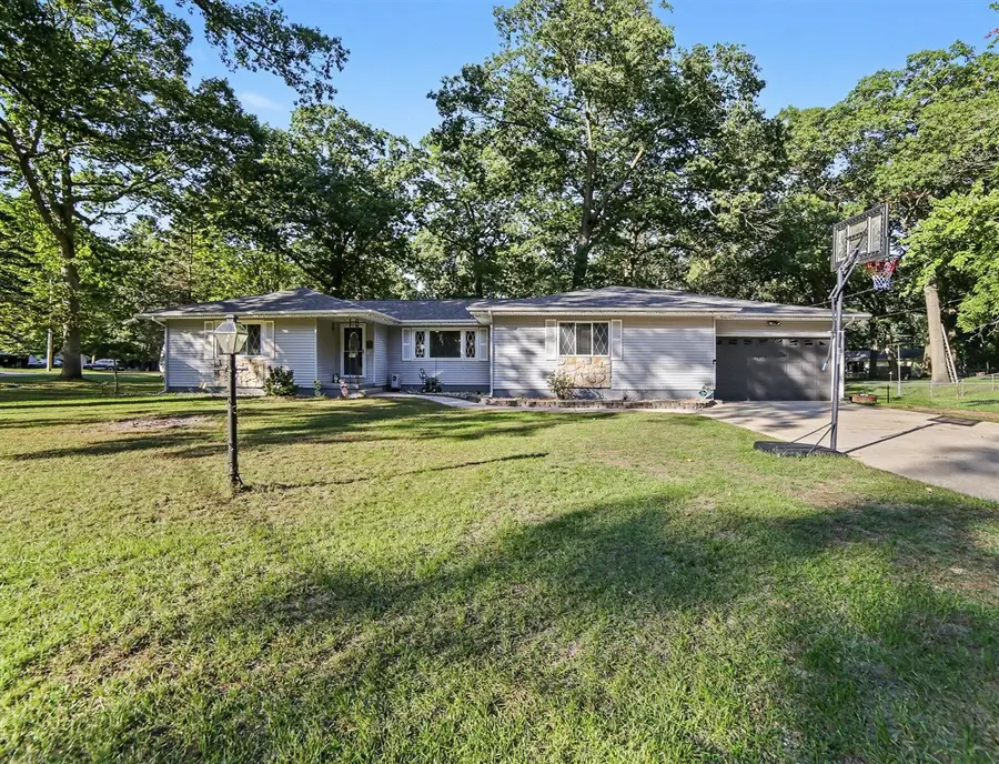 6084 Curtwood, Ludington, MI 49431 - #3