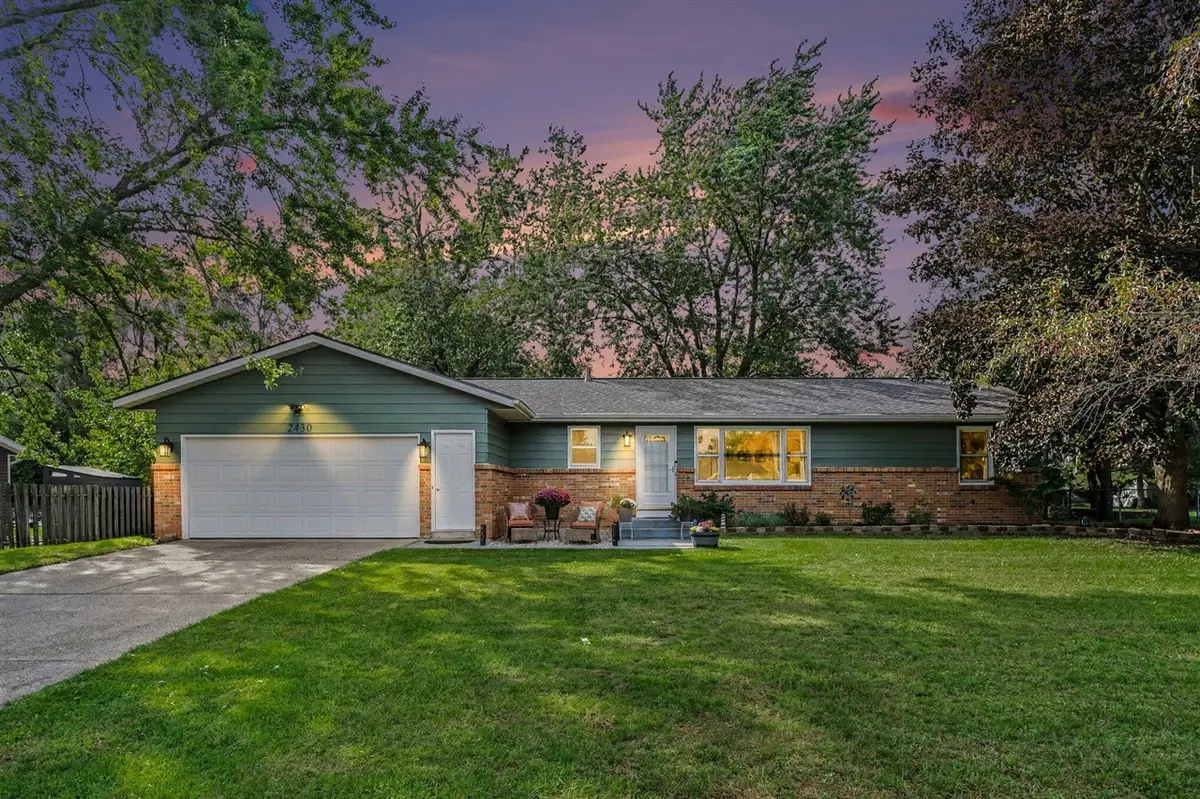 2430 Oak Hollow, Jenison, MI 49428 - #1