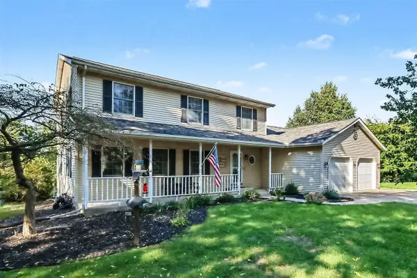 10154 Paw Paw Lake, Mattawan, MI 49071