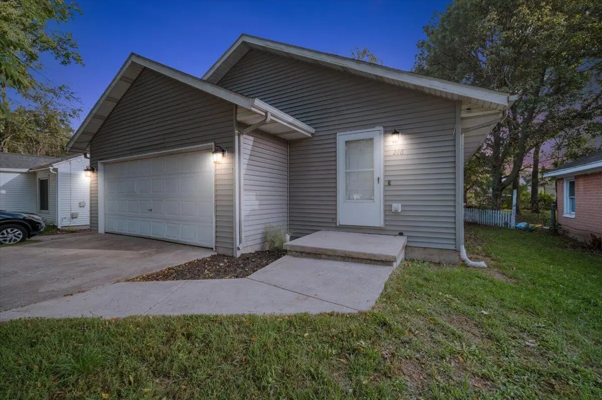 216 Maplelawn, Kentwood, MI 49548 - #1
