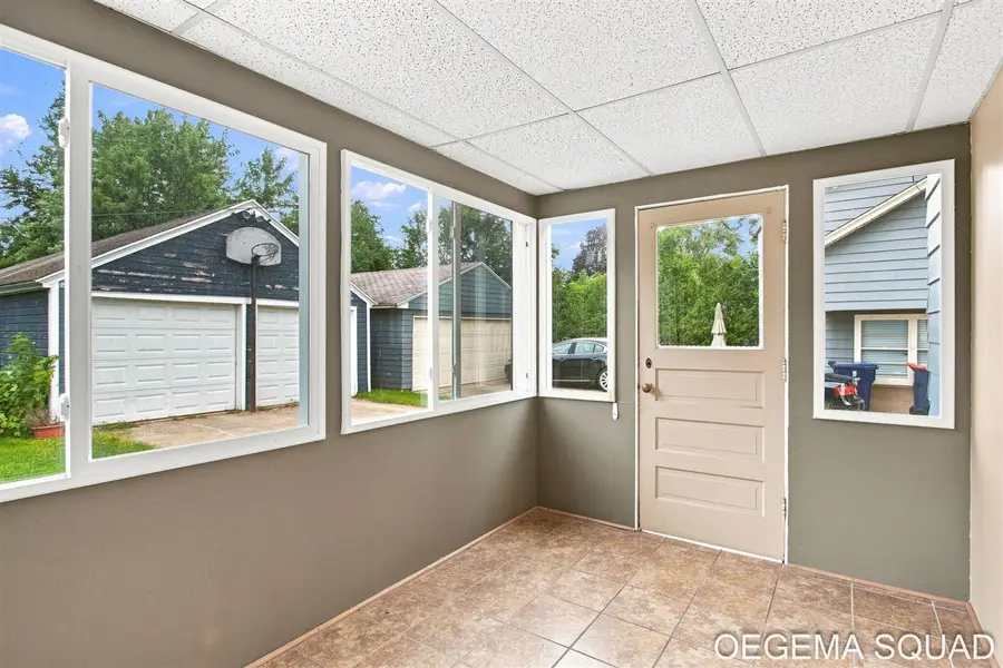15 E 35th, Holland, MI 49423 - #3