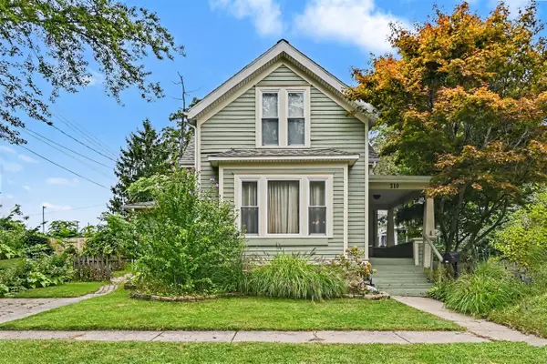 310 Fleming, Howell, MI 48843