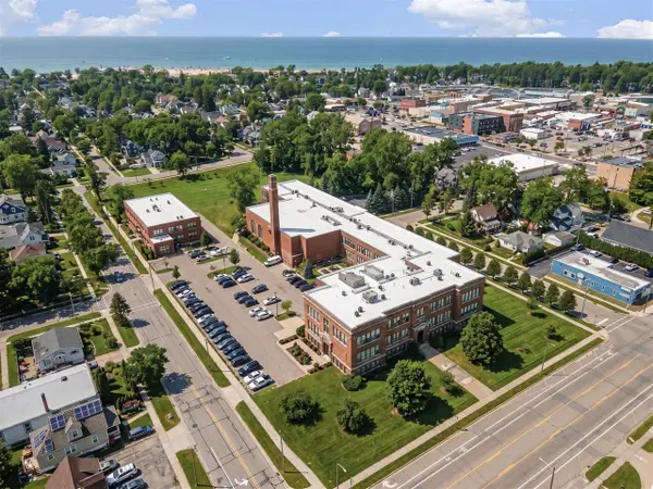 460 Broadway #103, South Haven, MI 49090