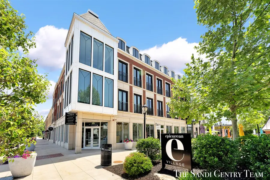 110 W Savidge #202, Spring Lake, MI 49456 - #2